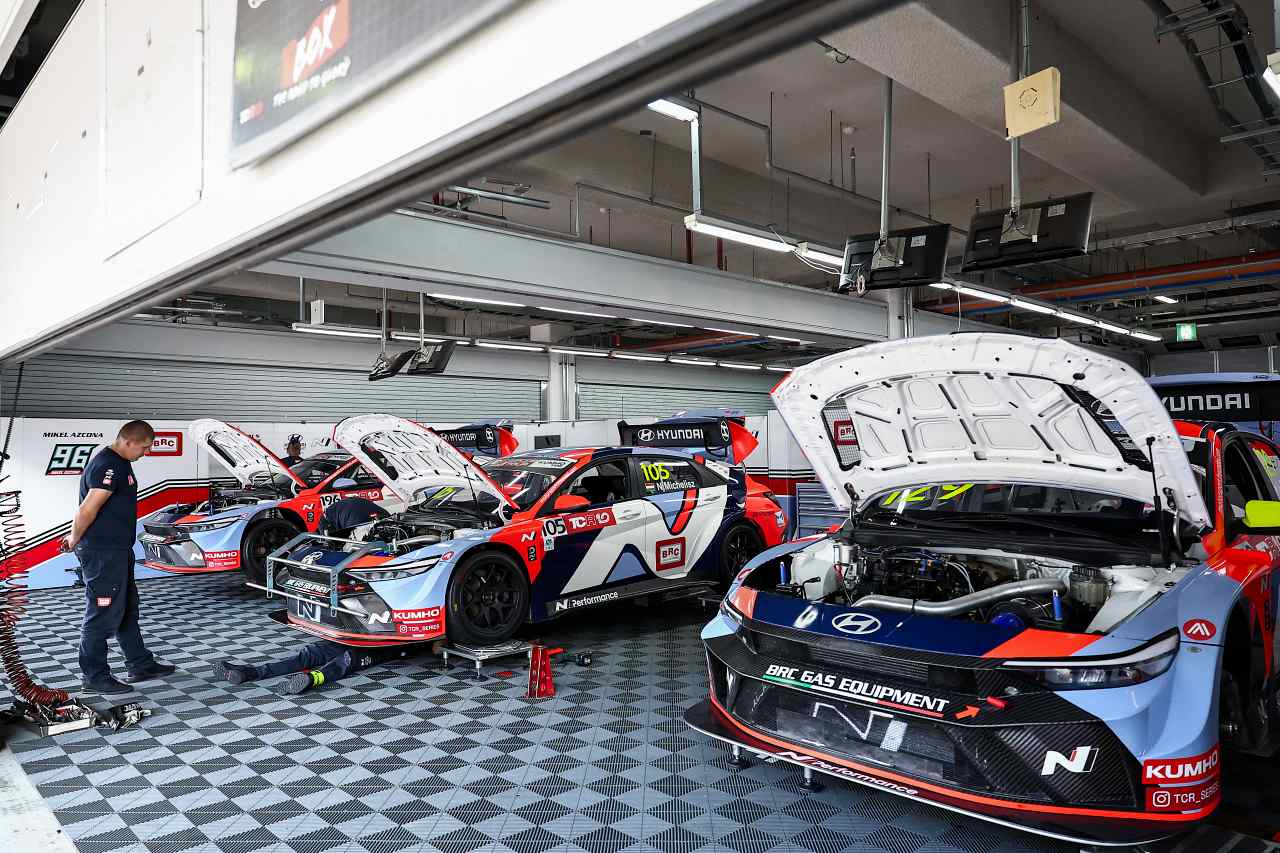 豪州組バカンが鮮烈初優勝、アズコナ今季初勝利と最速ビョークもウイナーに／TCRワールドツアー第6戦