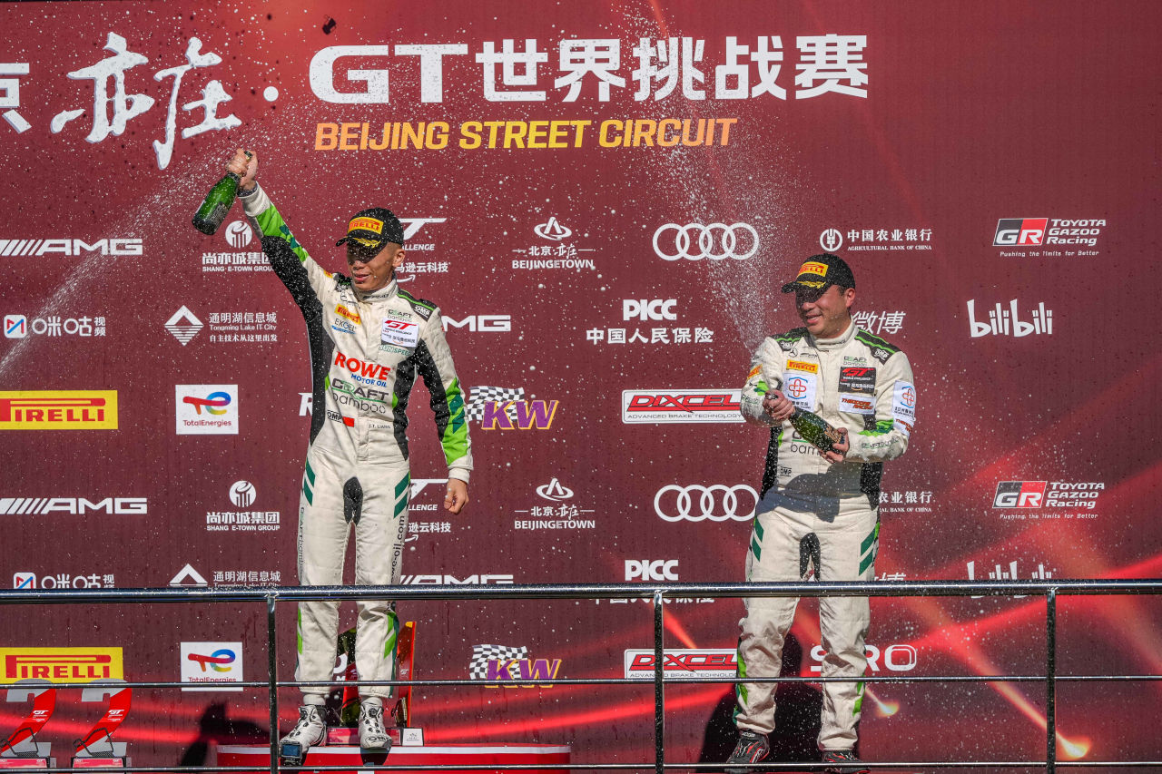TEAM 5ZIGENのニッサンGT-Rが北京市街地で総合優勝飾る。最終戦までもつれたタイトル争いは王者ペアが連覇達成／GTワールドチャレンジ・アジア