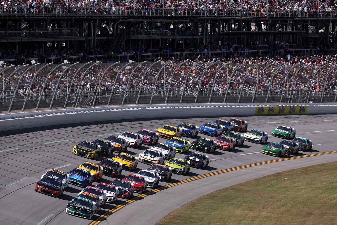 好調トヨタ陣営ふたたび。チェイス・ブリスコ勝利で自身初のタイトル決定戦進出へ／NASCAR第34戦