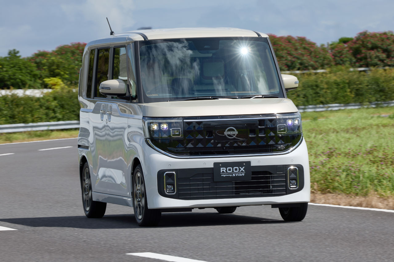 新型軽自動車『ニッサン・ルークス』の受注が1万1000台を突破。上級グレードが8割