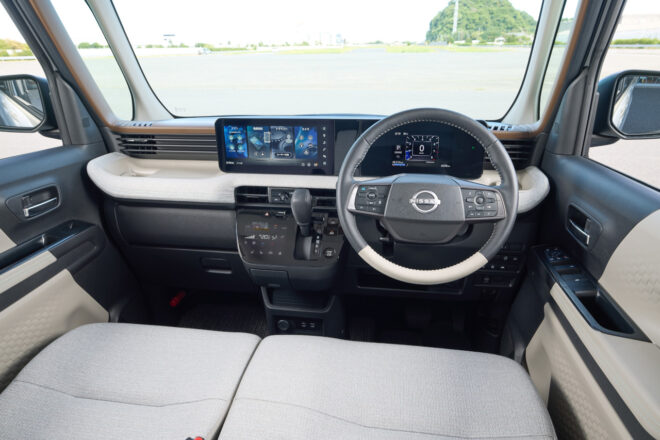 新型軽自動車『ニッサン・ルークス』の受注が1万1000台を突破。上級グレードが8割