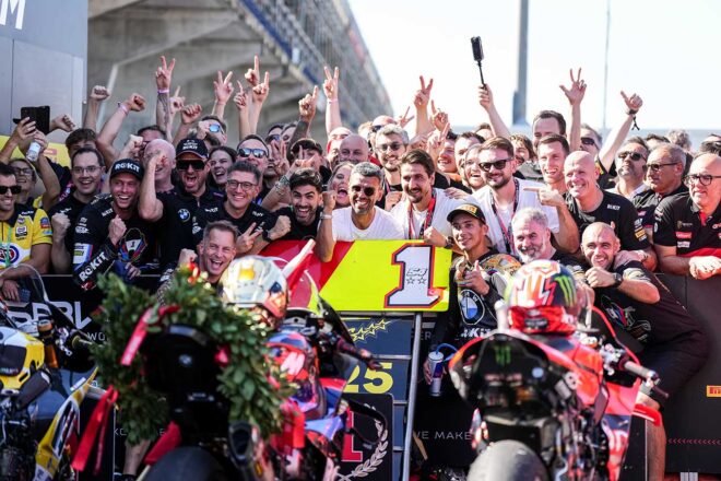 ラズガットリオグル、SBKで3度目のチャンピオンに「決して楽ではなかった。MotoGP移籍前の素晴らしい贈り物」