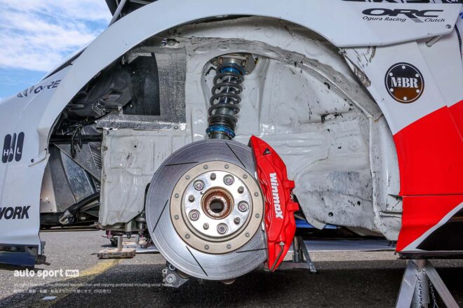 “トヨタ社員選手”のGR86解剖「ビッグシングルのタービンでも下からビンビンに回ります」／D1GP