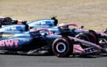 ピエール・ガスリーを追い越そうとするフランコ・コラピント（アルピーヌ）