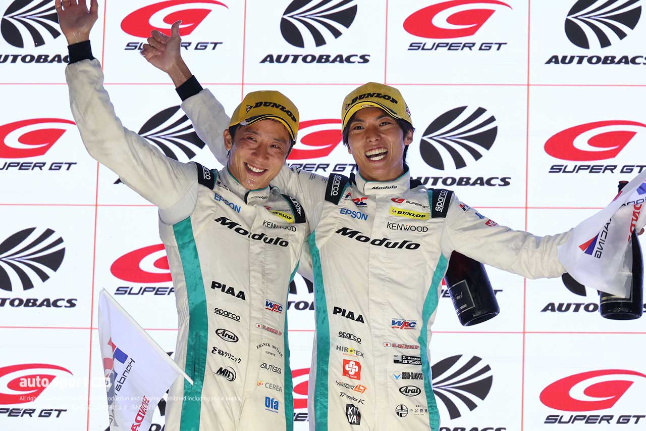 伊沢拓也と大草りき（Modulo CIVIC TYPE R-GT）