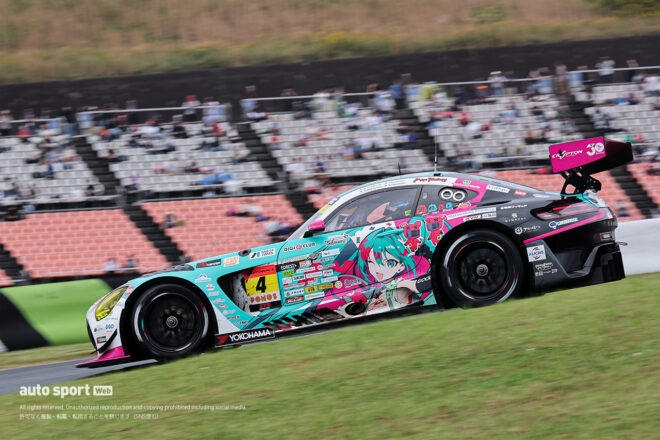 GAINER TANAX Zの2025年ドライバースーツデザイン | autosport web