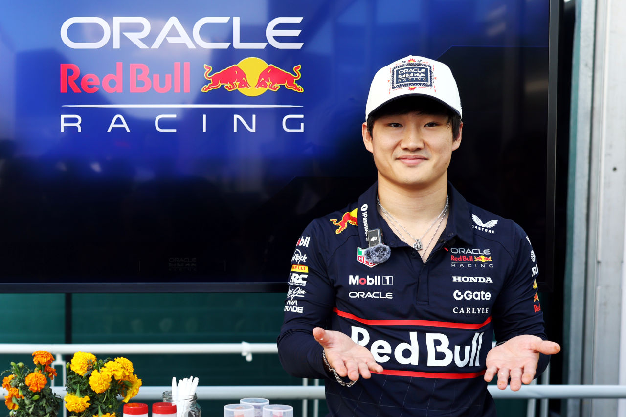 ローソン、日本人F1ドライバー角田裕毅の公式コラボグッズを再販売。日本GPでの好評を受け、全国で順次発売へ