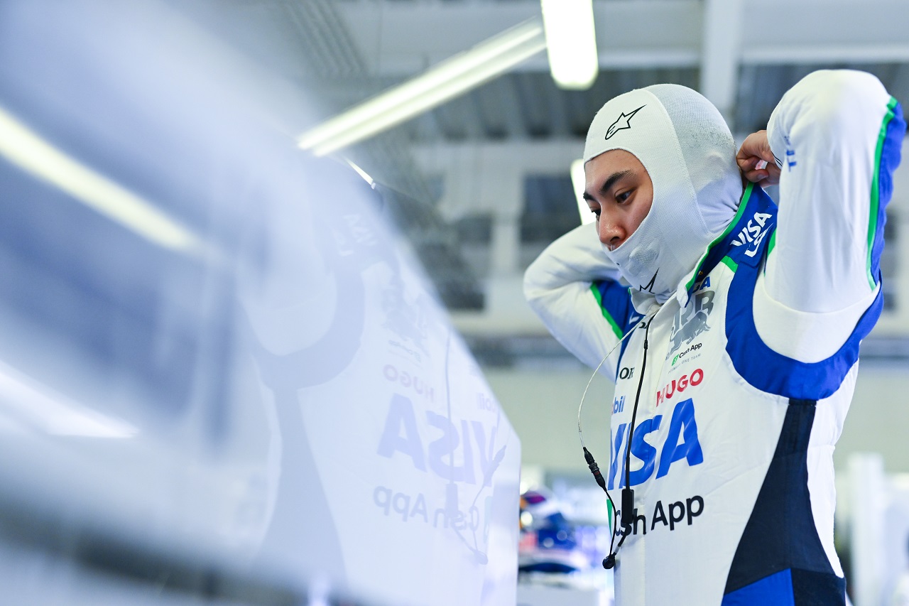 岩佐歩夢（レーシングブルズ）