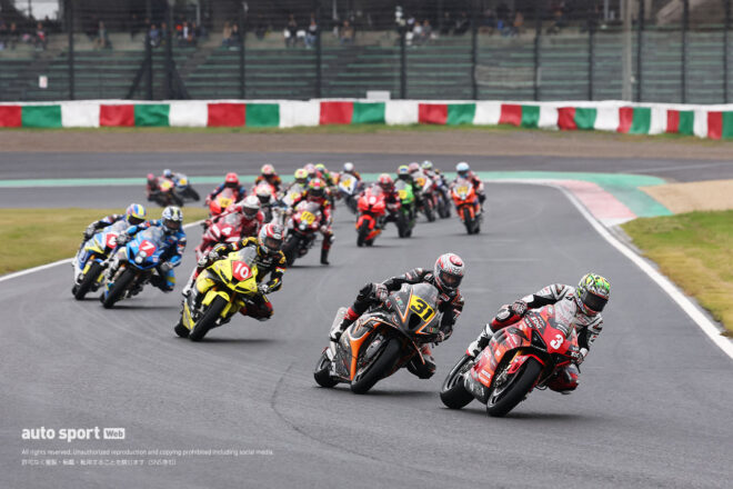 水野涼が得意の鈴鹿で今季2勝目。ポールシッターの浦本が2位／2025全日本ロード第7戦鈴鹿 JSB1000 レース1