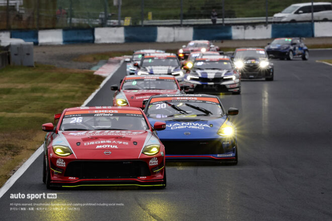 raffinée日産メカニックチャレンジZ NISMO GT4