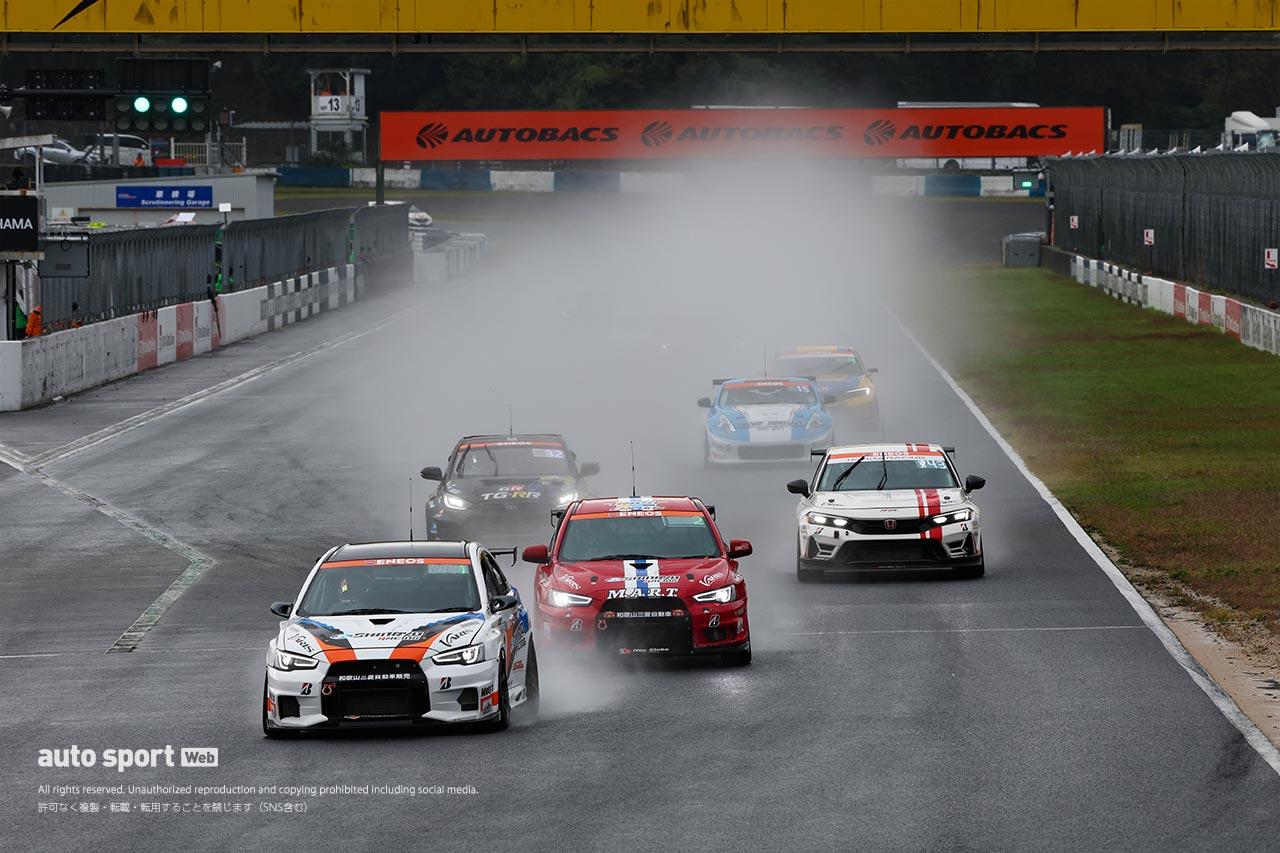 2025スーパー耐久第6戦岡山　グループ2決勝スタート