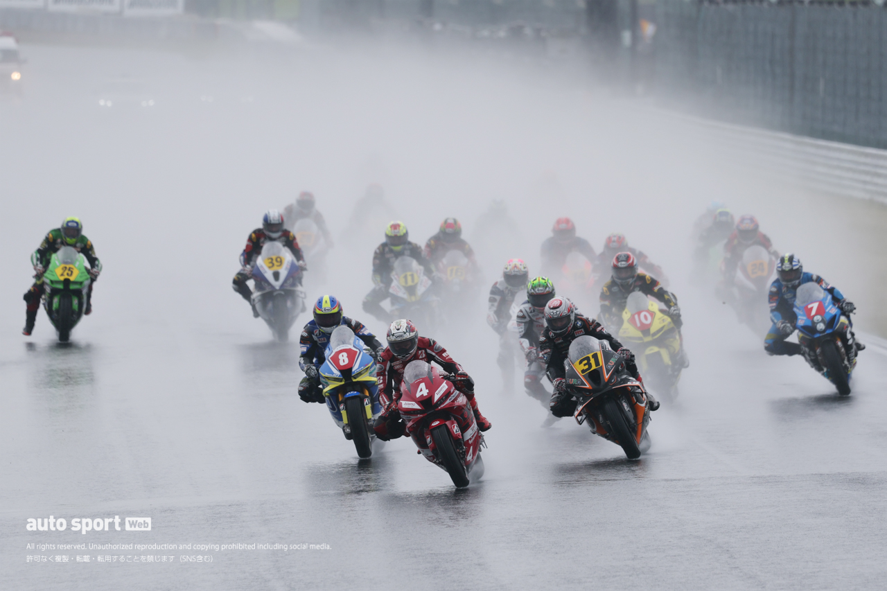 水野涼が連勝で最終戦を制し、鈴鹿連勝記録を6に伸ばす／2025全日本ロード第7戦鈴鹿 JSB1000 レース2