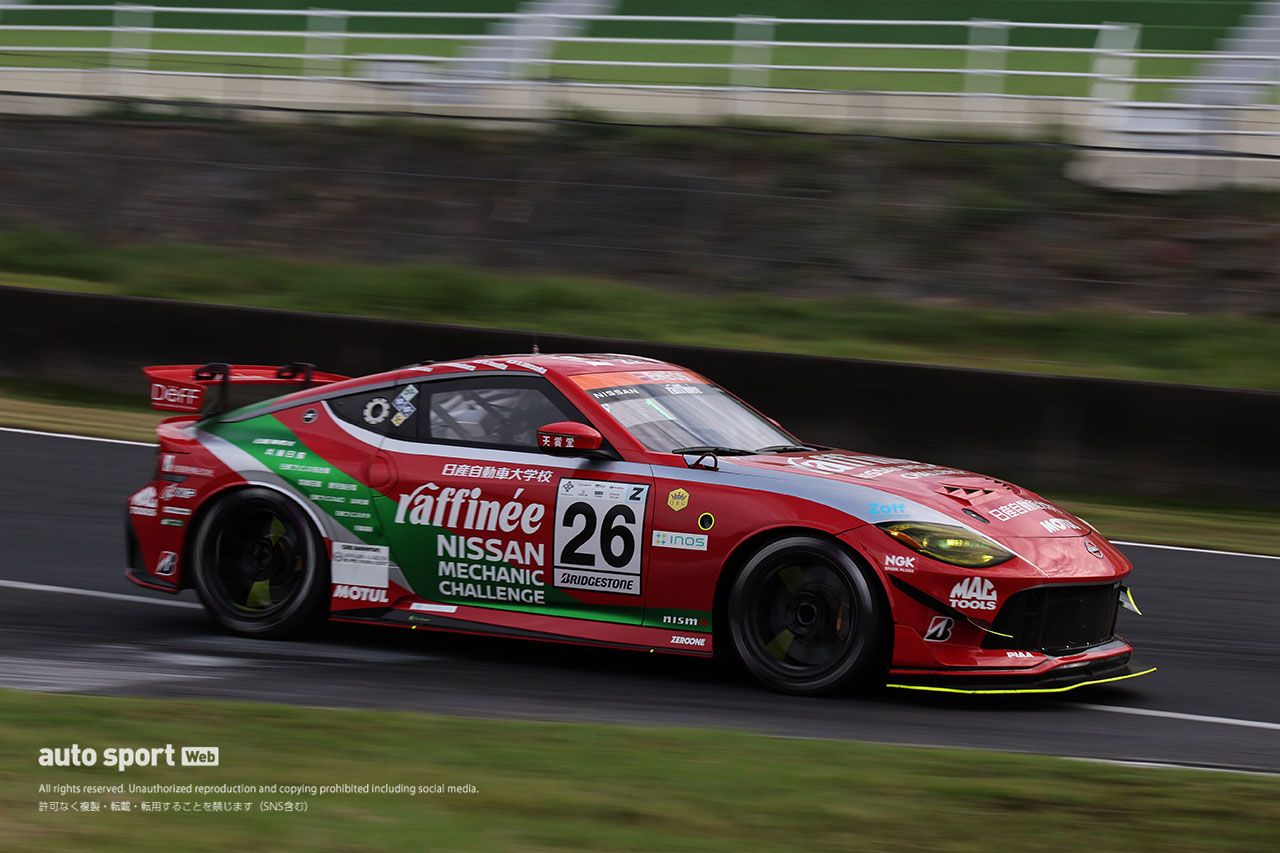 raffinée日産メカニックチャレンジZ NISMO GT4