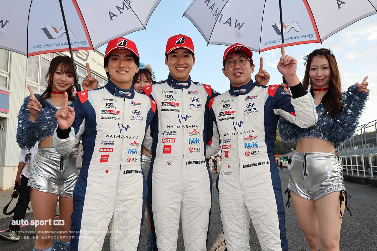 千代勝正/リ・ジョンウ/桝本隆介(WAIMARAMA Elantra N TCR)