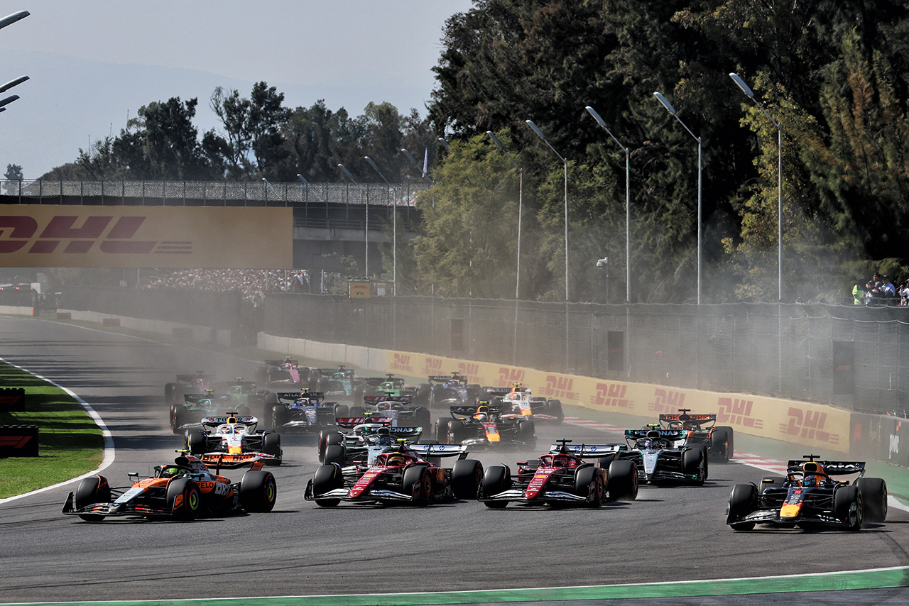 2025年F1第20戦メキシコシティGP　スタートシーン
