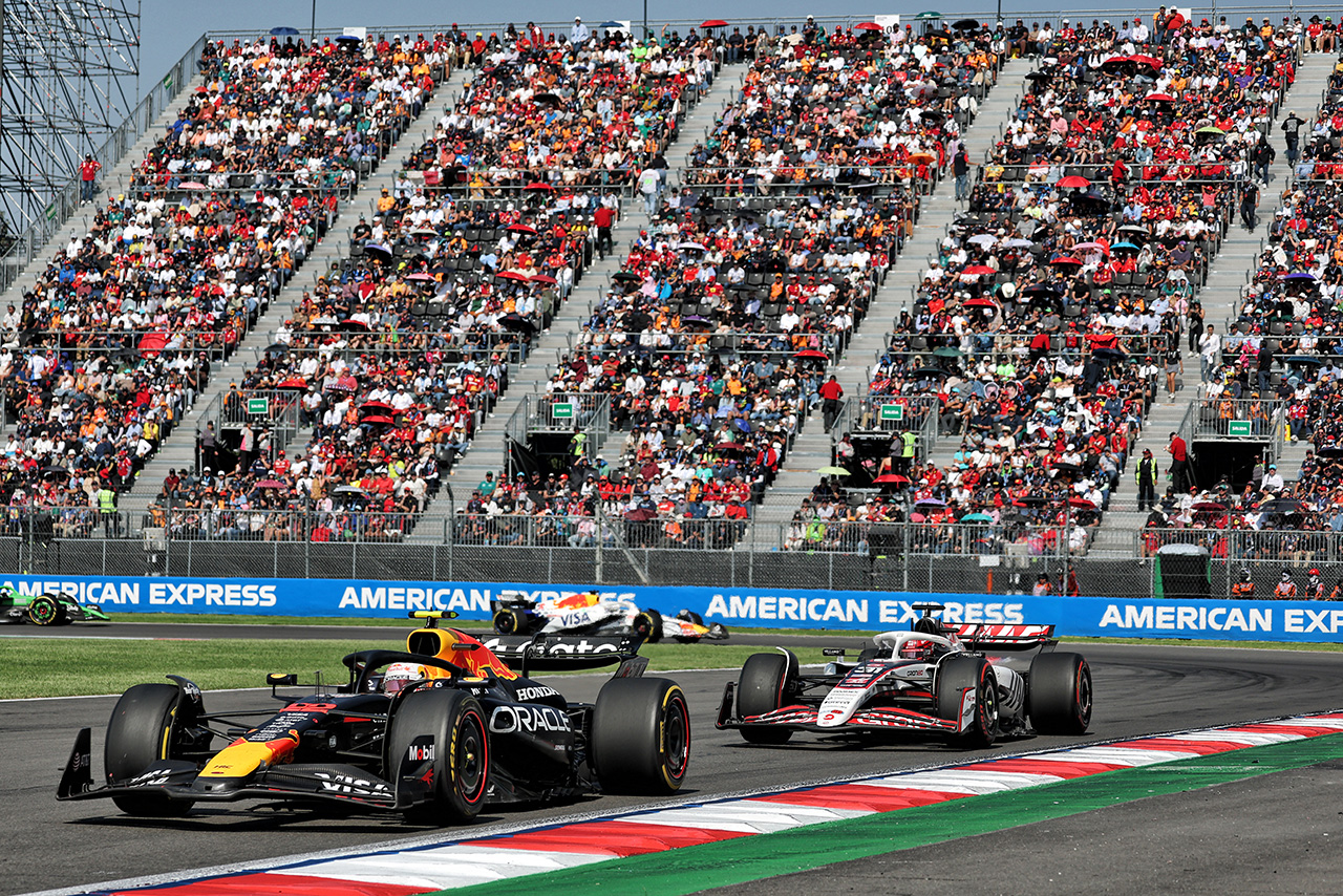 角田裕毅（レッドブル）＆エステバン・オコン（ハース）