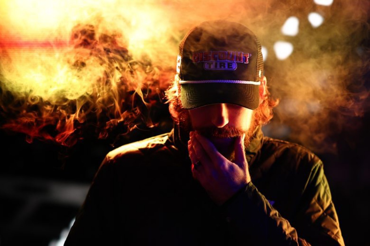 勝利必達のバイロンがペンスキーを撃破。僚友ラーソンも最後のひと枠に滑り込み／NASCAR第35戦