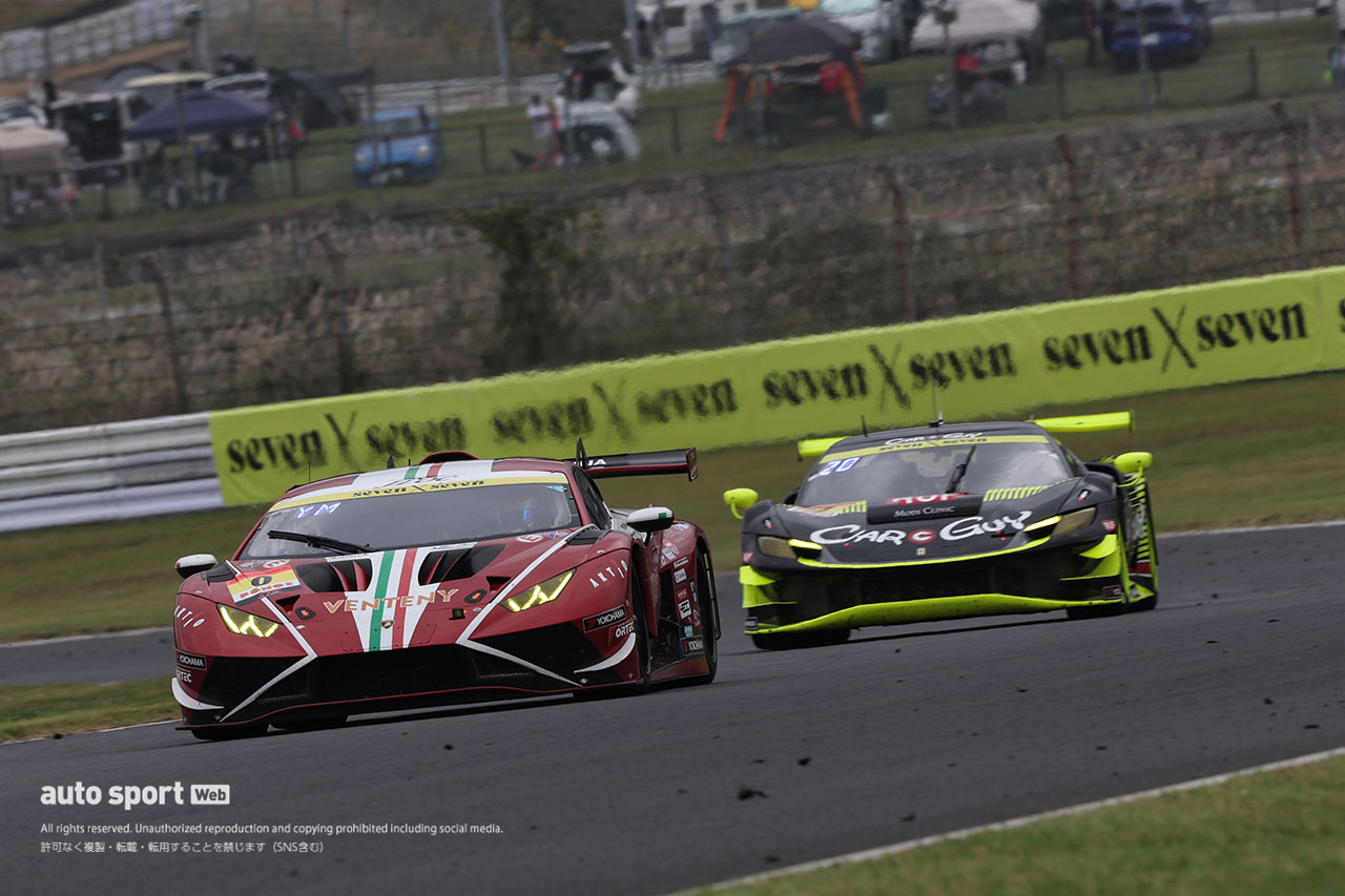 VENTENY Lamborghini GT3とCARGUY Ferrari 296 GT3