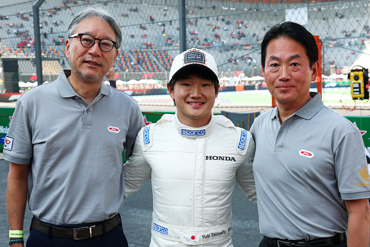 ホンダF1初優勝から60年を記念し角田裕毅が『RA272』でデモラン「この走行は過去から未来へ挑戦をつなぐ象徴」と三部社長