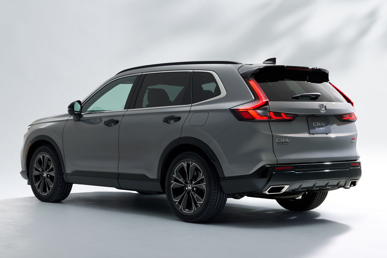 ホンダが2025年冬発売予定の『CR-V』と、0シリーズの新SUV『0 α』を初公開／ジャパンモビリティショー