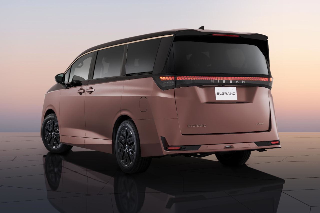 ニッサンが新型『エルグランド』をジャパンモビリティショー2025で先行公開。リニアモーターカーをイメージ