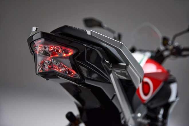 ビモータ、過給機付きアドベンチャーモデル『Tesi H2 TERA』の国内導入へ