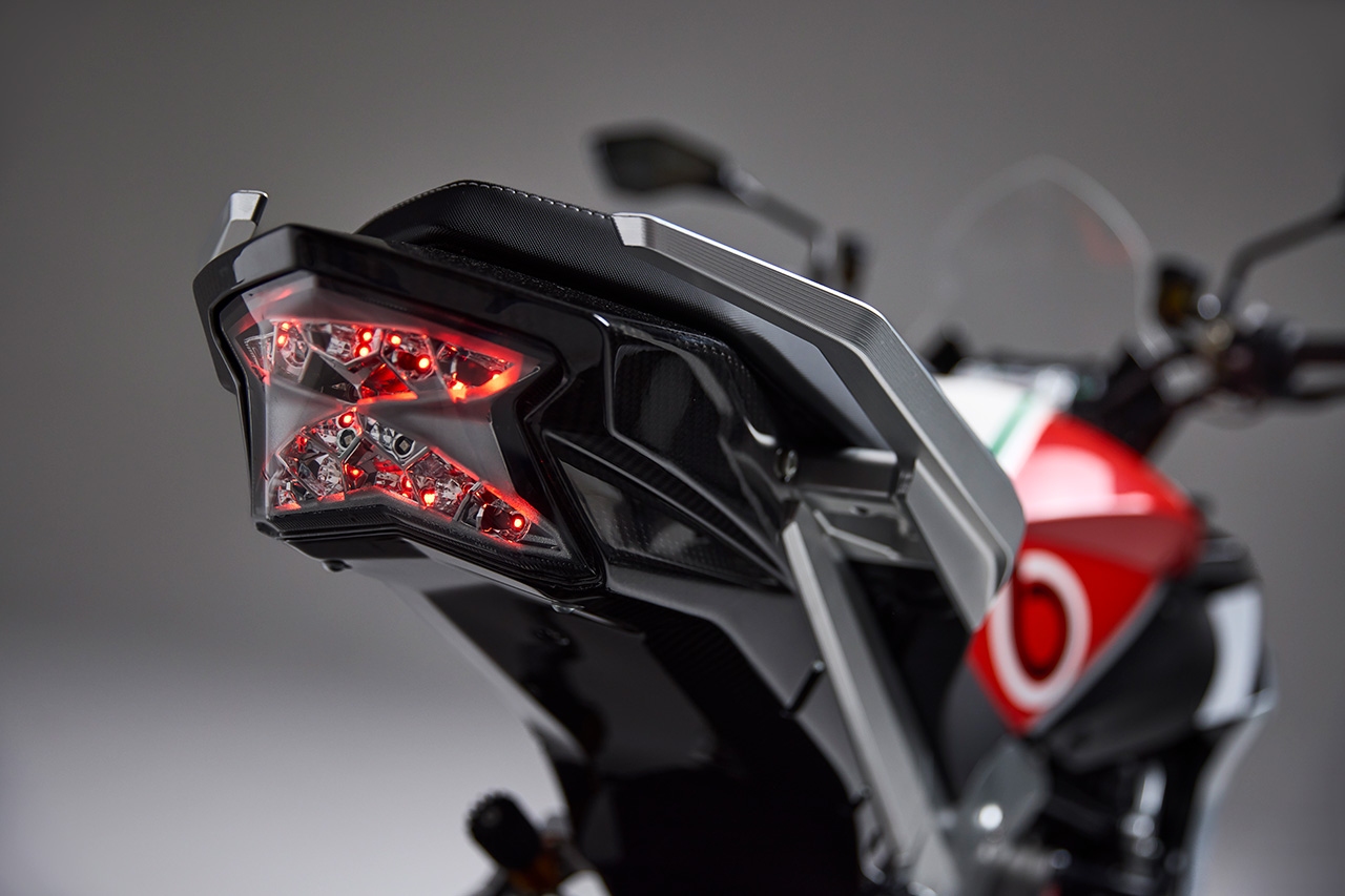 ビモータ、過給機付きアドベンチャーモデル『Tesi H2 TERA』の国内導入へ