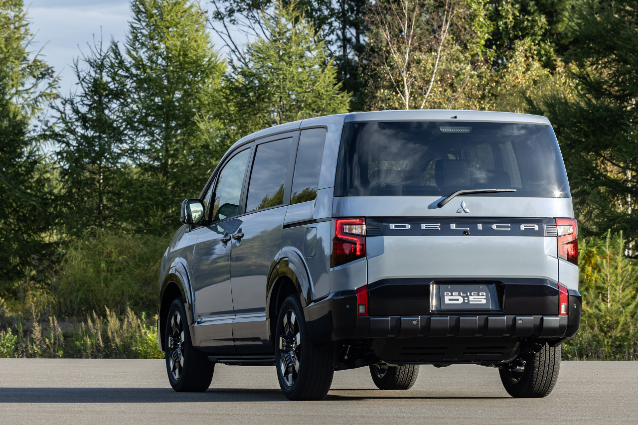 2025年冬発売の新型『ミツビシ・デリカD：5』登場。より力強いスタイリングと走破性を実現／ジャパンモビリティショー