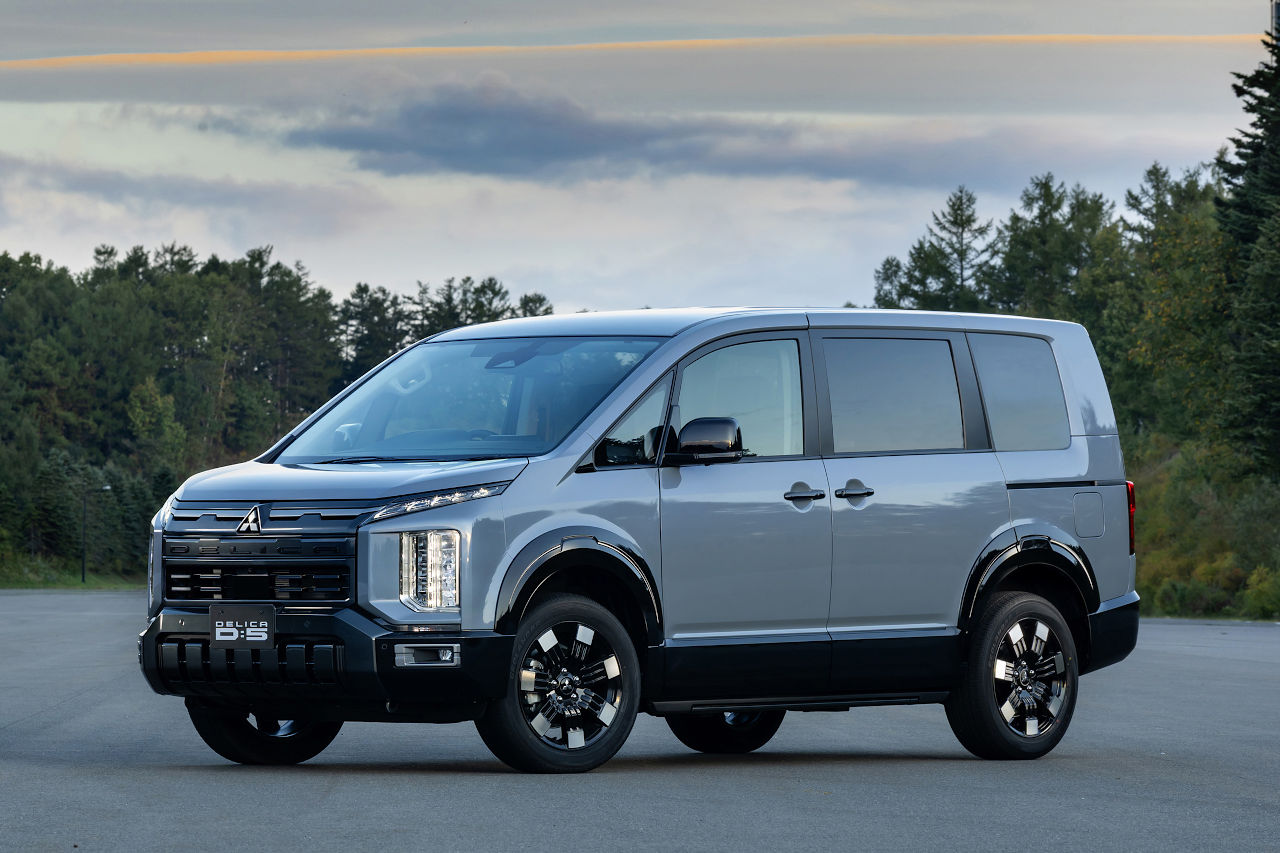 2025年冬発売の新型『ミツビシ・デリカD：5』登場。より力強いスタイリングと走破性を実現／ジャパンモビリティショー