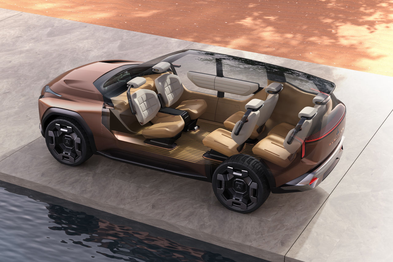 ミツビシ、PHEV搭載のSUV『エレバンス・コンセプト』を世界初披露。クルマで過ごす時間の上質さを追求／ジャパンモビリティショー2025