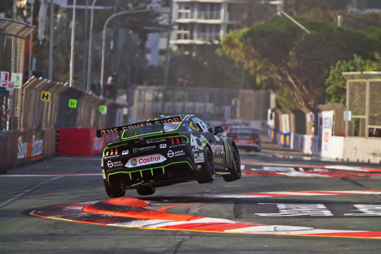 予選からクラッシュ多発の波乱も来季トヨタ陣営のエース格、モスタートが逆転の連勝劇／RSC第11戦