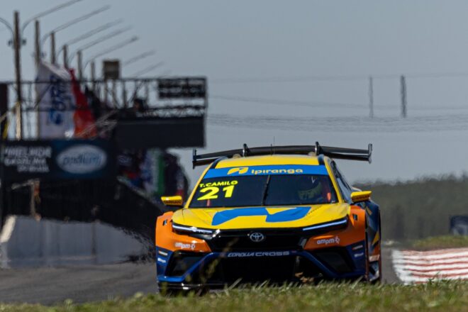 灼熱スプリントはミツビシが表彰台独占、トヨタの現役最多勝男もポール・トゥ・ウイン／SCB第9戦