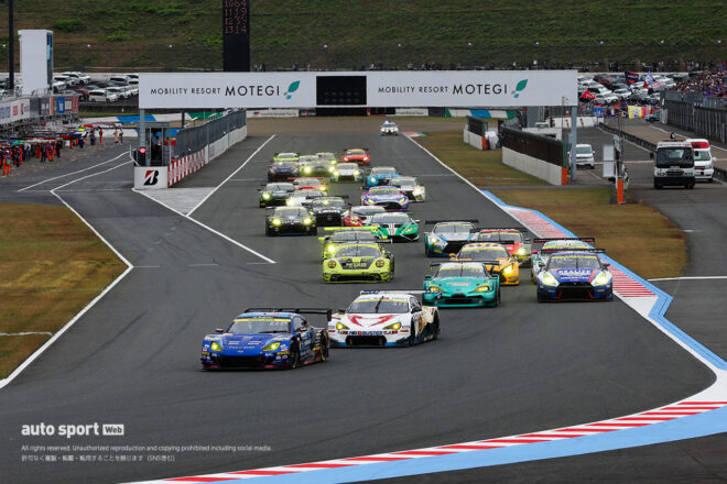 GT300クラス決勝スタート