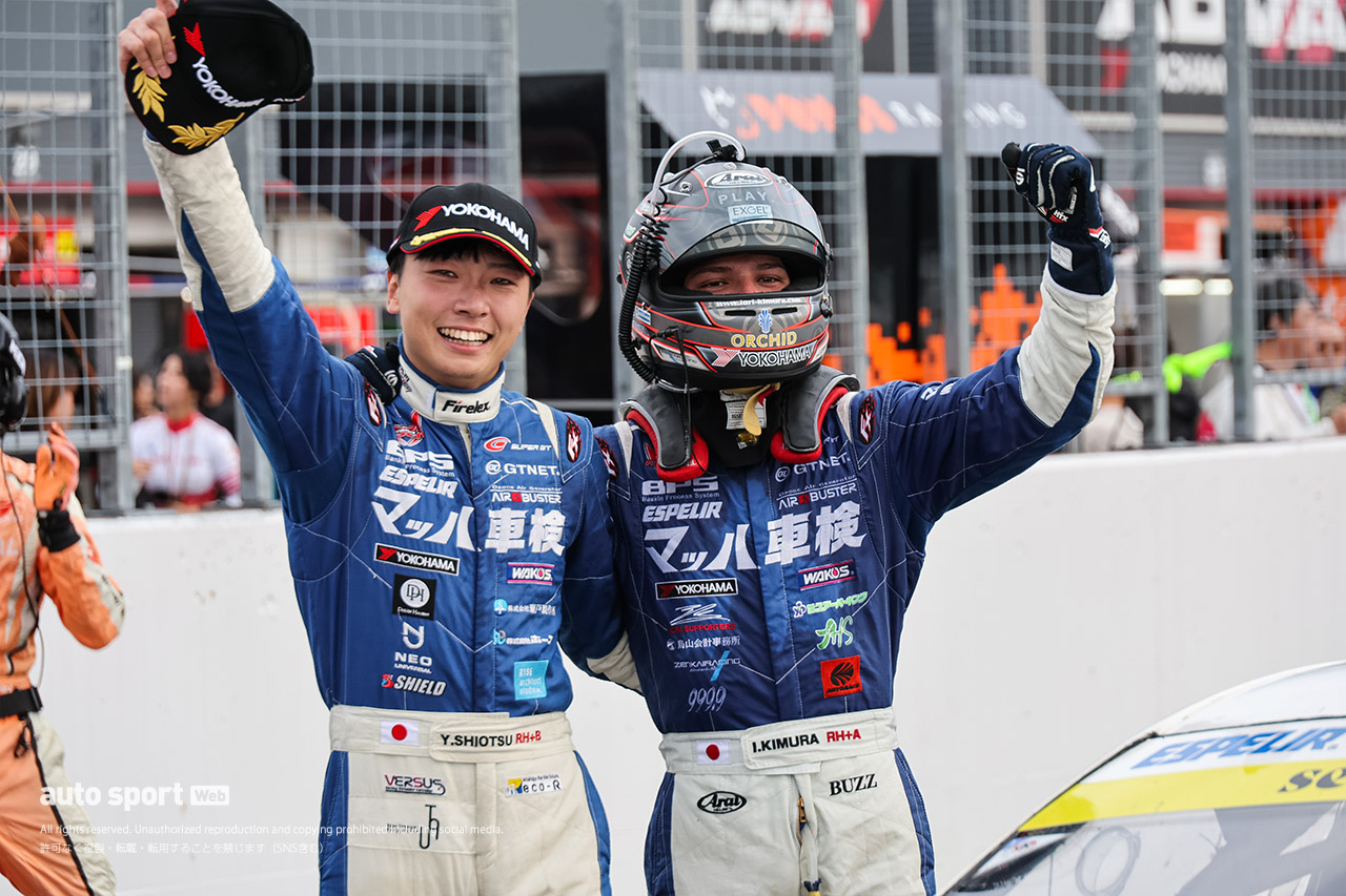 GT300初優勝のマッハ車検 エアバスター MC86 マッハ号（塩津佑介と木村偉織）