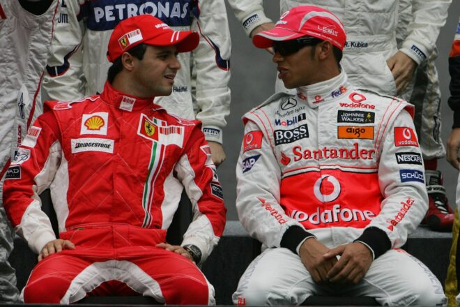 フェリペ・マッサ（フェラーリ）とルイス・ハミルトン（マクラーレン）