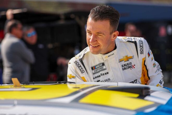 AJ・アルメンディンガー