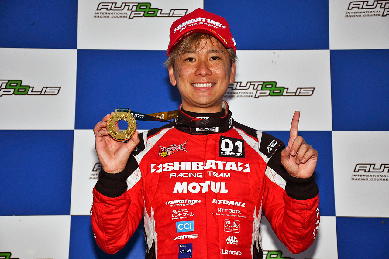 蕎麦切が今季2勝目で選手権をリード。第8戦は親子対決を制した中村直樹が優勝／D1オートポリス