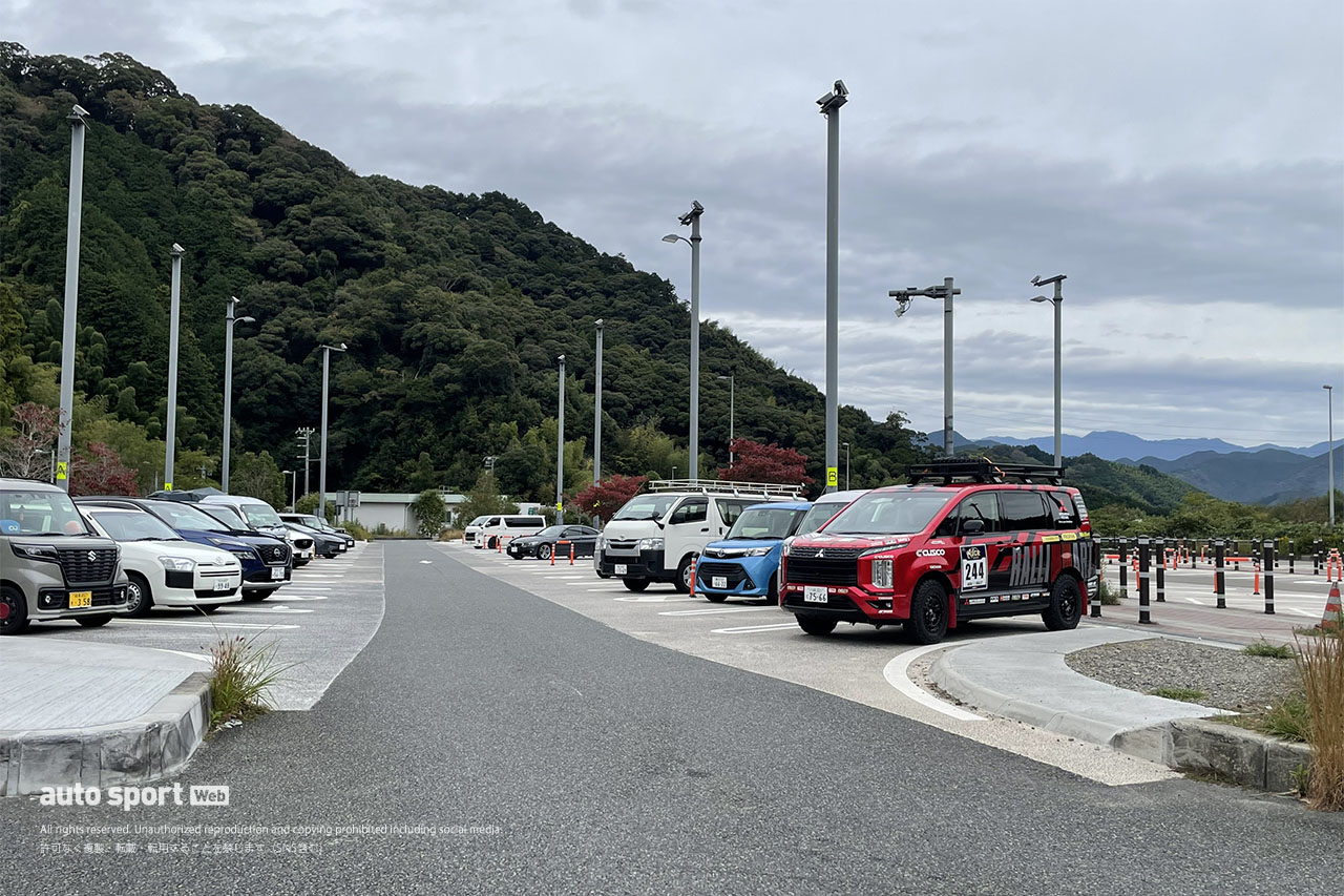 【ラリージャパン写真日記】いよいよ開幕間近。絶賛設営中の豊田スタジアムの様子