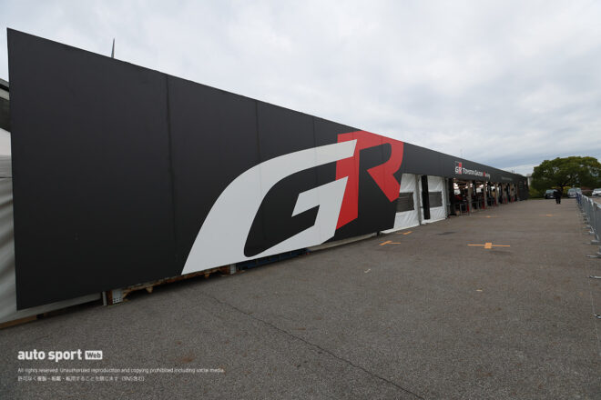 【ラリージャパン写真日記】いよいよ開幕間近。絶賛設営中の豊田スタジアムの様子