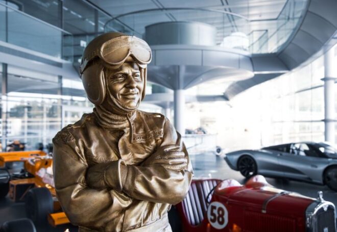 ニュージーランドにあるマクラーレン家の墓が破壊行為を受ける。金色のペンキで塗り潰されるなどの被害に