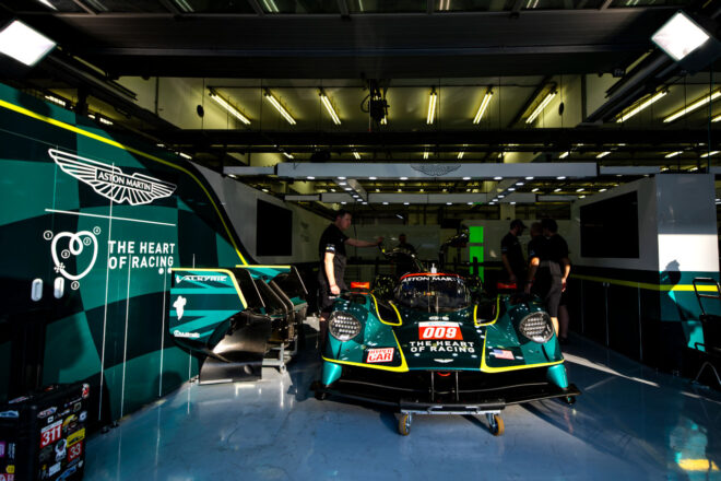 アストンマーティンがワン・スリー発進。トヨタの2台も走り出しでトップ8圏内【第8戦FP1レポート】