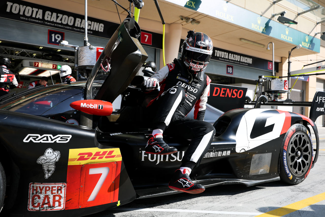 首位50号車フェラーリに小林可夢偉の7号車トヨタが僅差で迫る【WEC第8戦バーレーンFP3レポート】