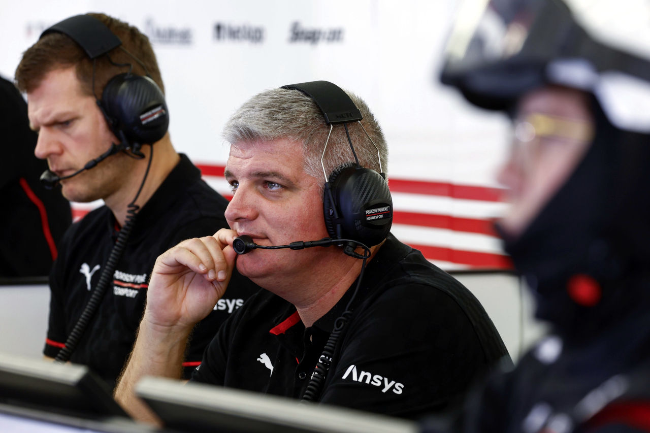 チーム単独でポルシェ963を走らせるという噂をペンスキー社長が否定。自動招待権を持つル・マン24時間への出場に向けた交渉は認める