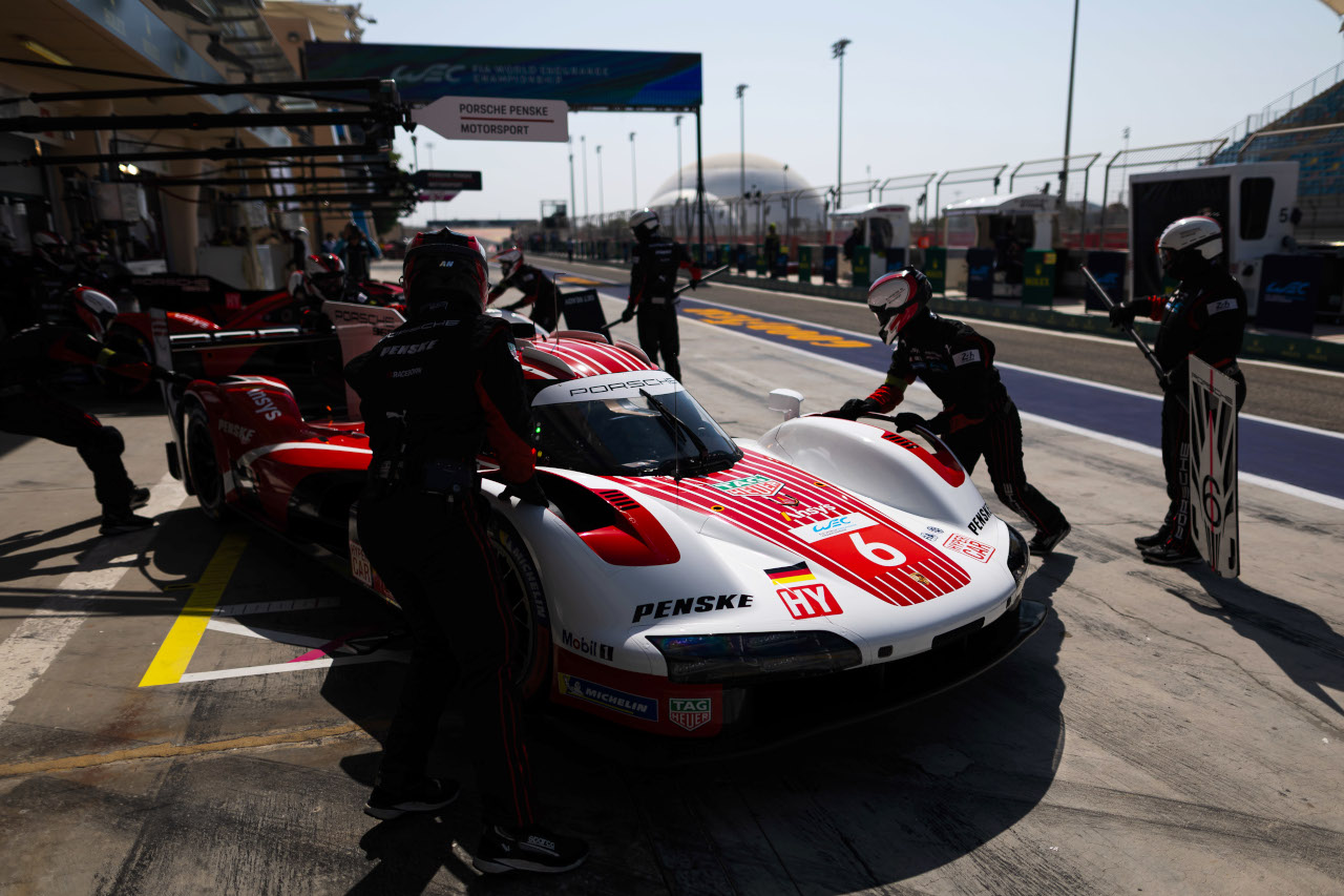 チーム単独でポルシェ963を走らせるという噂をペンスキー社長が否定。自動招待権を持つル・マン24時間への出場に向けた交渉は認める