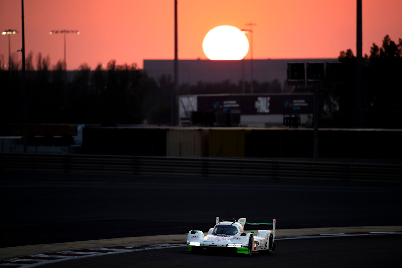 チーム単独でポルシェ963を走らせるという噂をペンスキー社長が否定。自動招待権を持つル・マン24時間への出場に向けた交渉は認める