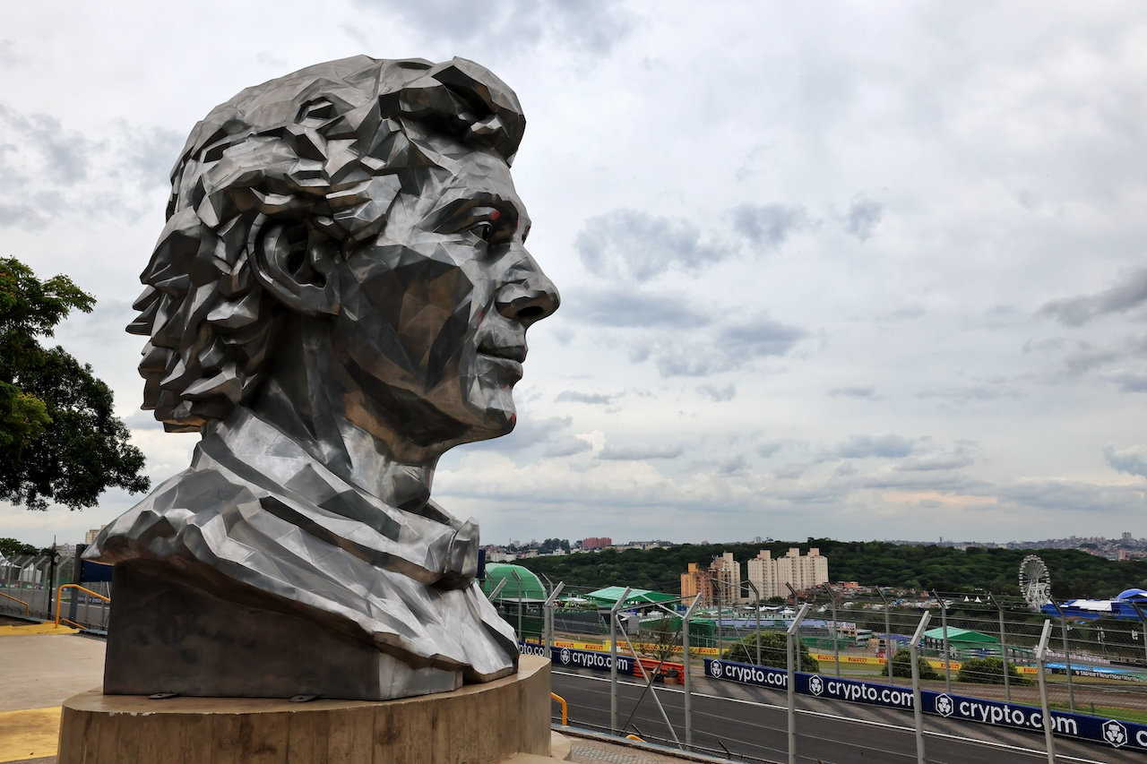 ピアストリ「僕のミスだ」／フェルスタッペン「見たくない結果」【SNSピックアップF1第21戦（2）】