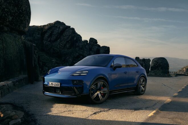 ポルシェ、フル電動SUV『マカン』にダークな装いのおなじみ“GTS”を追加。最高出力571PSを発生