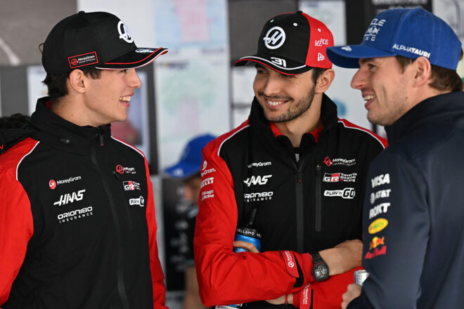 オリバー・ベアマン（ハース）、エステバン・オコン（ハース）、マックス・フェルスタッペン（レッドブル）