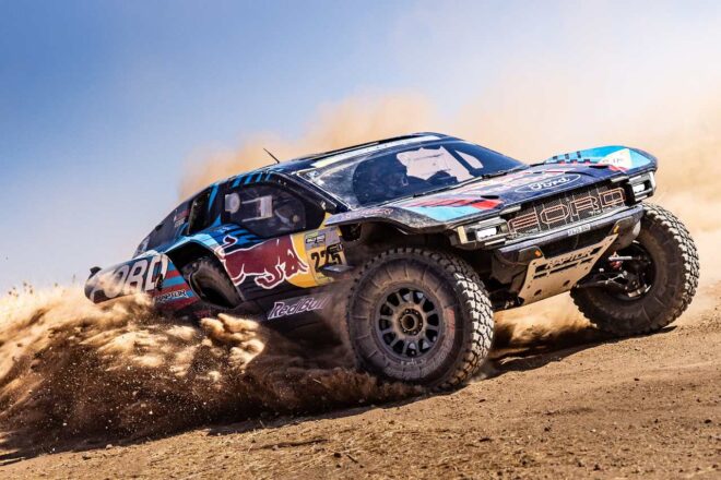 ロマン・デュマがフォード・ラプターT1+を試乗「?マークだらけ（笑）」でバハ1000とダカールへ