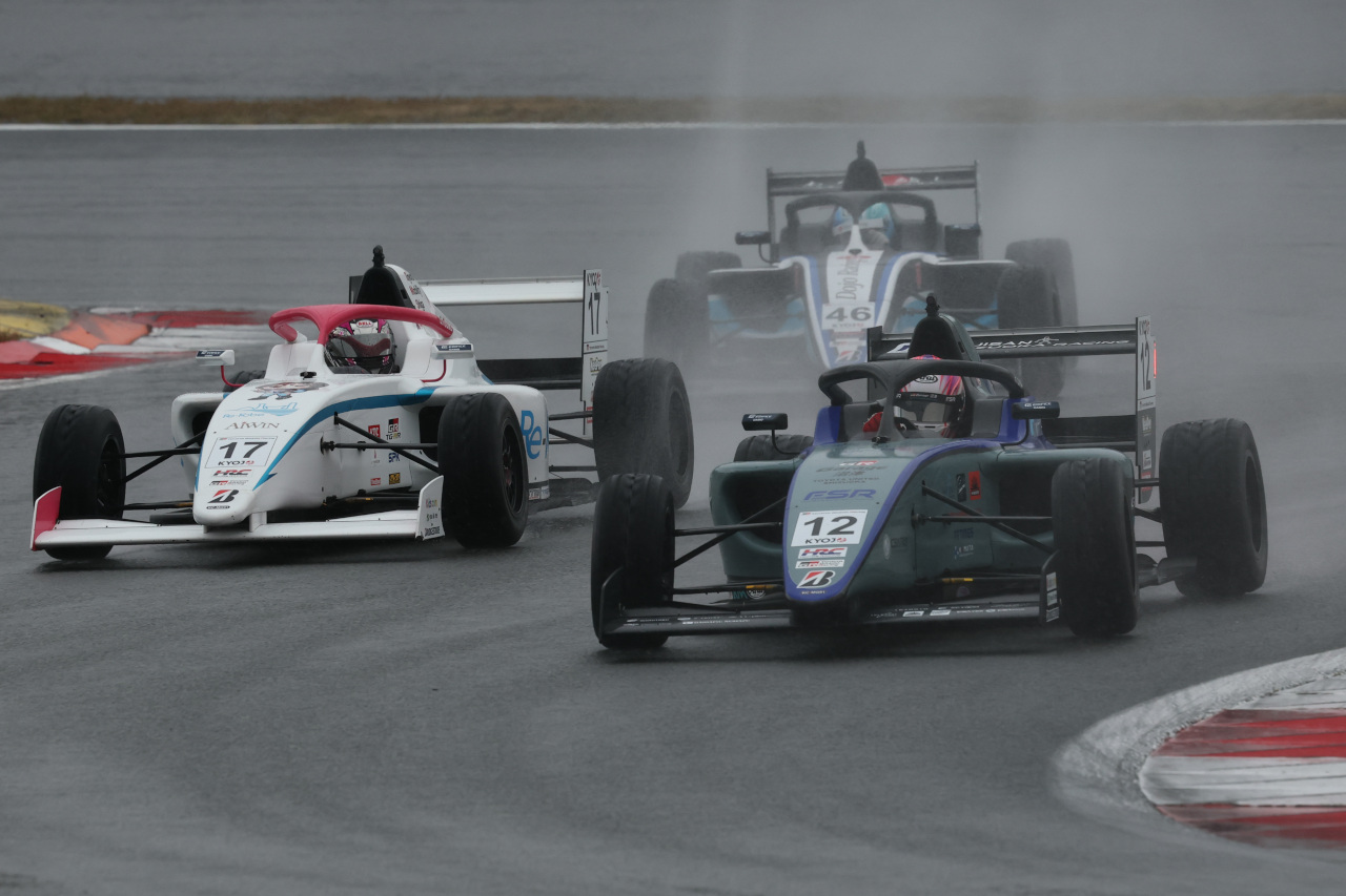 2025年KYOJO CUP第5戦　白石いつも（AIWIN Re-Kobe KCMG01）、永井歩夢（NBAありそ鮨しKYOJOフォーミュラ KC-MG01）、細川由衣花（富士山静岡レーシング KC-MG01）